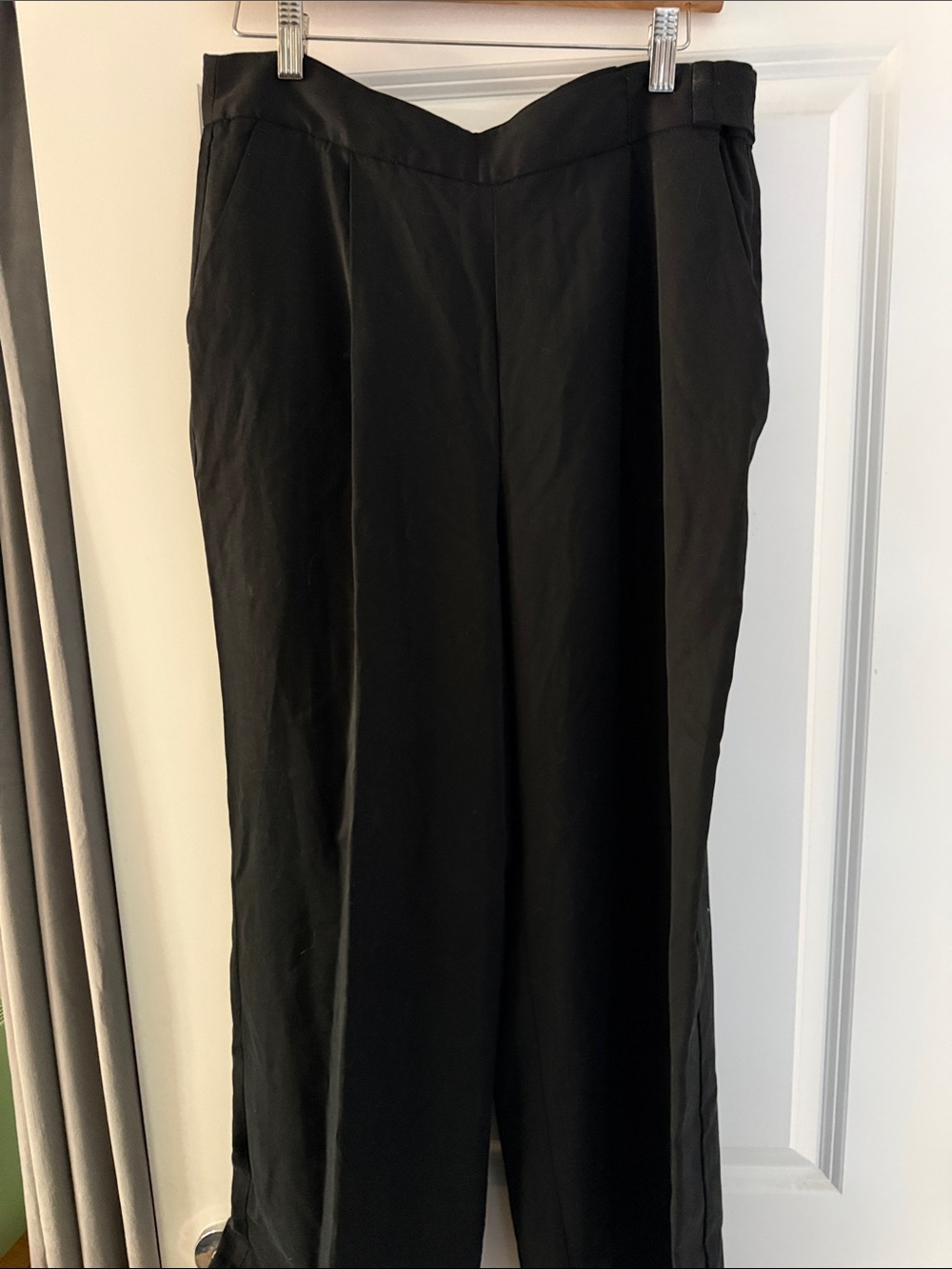 GAP Black high waisted side zip flowy pant